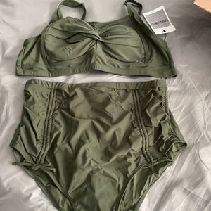 18W 2 Piece Women’s High Waisted Bathing Suit